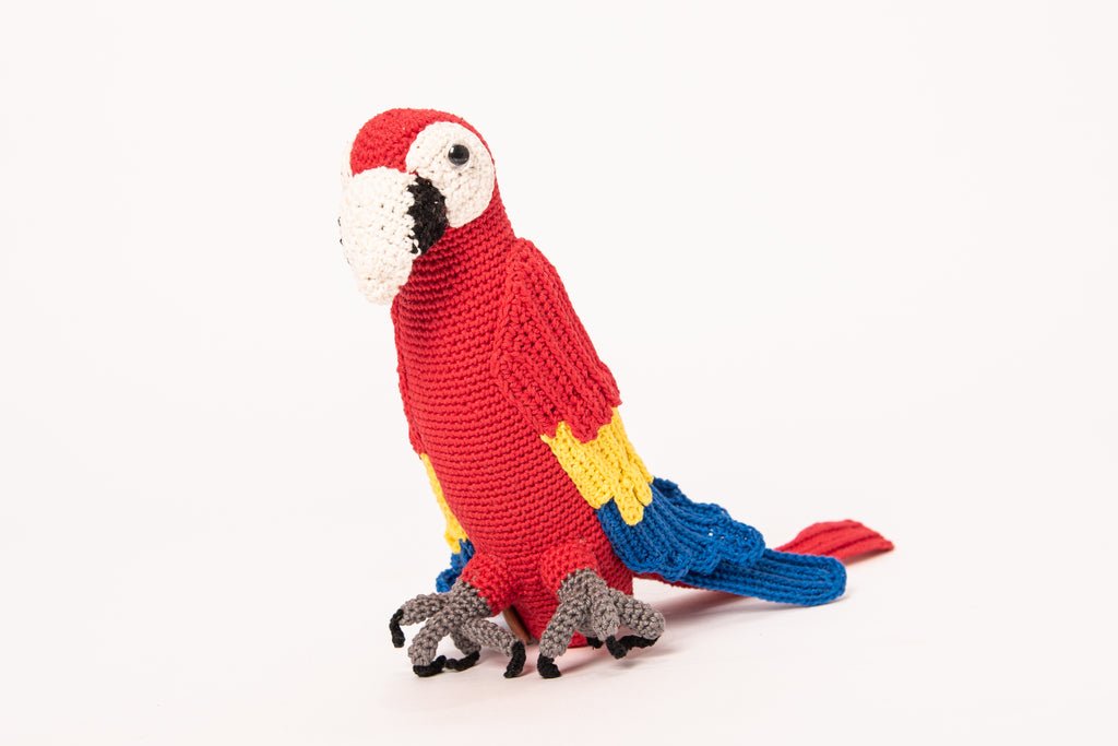 Vrolijk gehaakte ara (papegaai)
